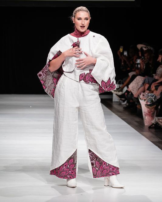 Working girl: half- tulip pants  (white &pink)